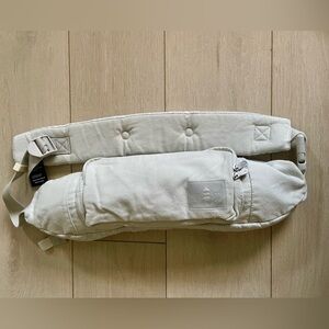 HUMBLE BEE LIGHTWEIGHT NURSING PILLOW HIP PACK FANNY PACK